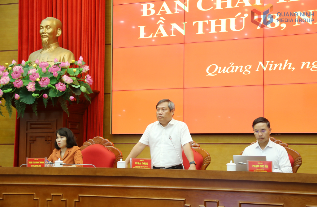 Đồng chí Vũ Đại Thắng, Ủy viên Trung ương Đảng, Bí thư Tỉnh ủy, Trưởng Đoàn ĐBQH tỉnh, kết luận hội nghị.