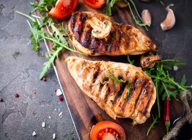 9 loại thực phẩm giàu protein giúp tăng cơ nhanh chóng và hiệu quả- Ảnh 2.