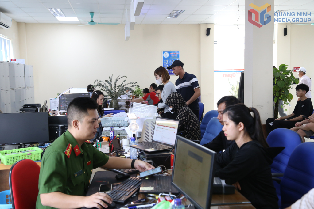 Giải quyết thủ tục hành chính tại Trung tâm phục vụ hành chính công phường Móng Cái 1