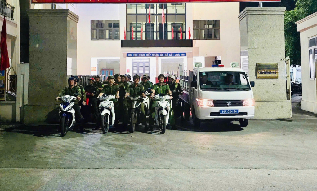 Lực lượng Công an tăng cường tuần tra ban đêm phòng chống hoạt động xuất nhập cảnh trái phép. Ảnh: Công an đặc khu Vân Đồn.