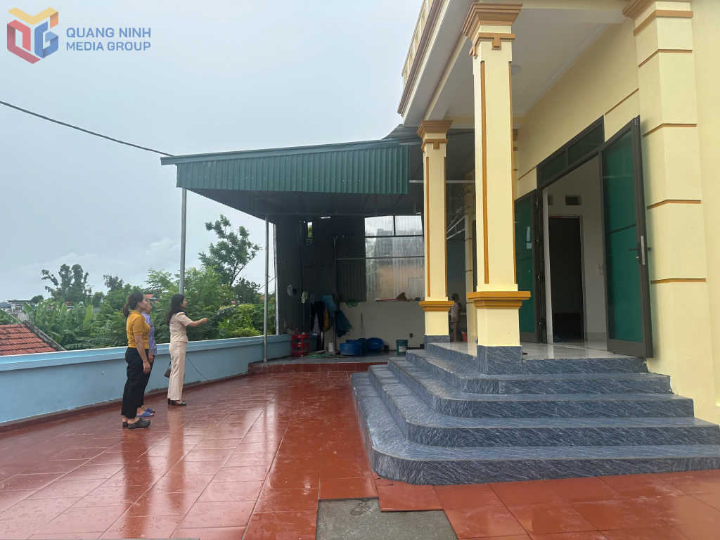 Toàn bộ kinh phí xây dựng ngôi nhà của chị Đinh Thị Diệu, khu 6, phường Hiệp Hòa đều do cơ quan, đơn vị và nhà hảo tâm hỗ trợ.