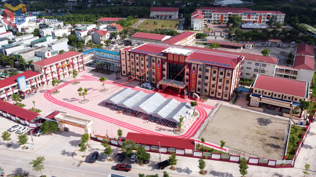 Trường THCS Đầm Hà 1, xã Đầm Hà được đầu tư khang trang (Ảnh: Minh Hà)