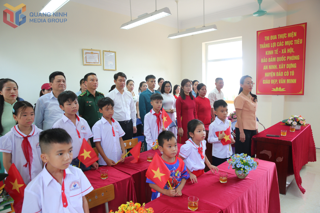 Khai giảng năm học mới 2025-2026 tại Trường Liên cấp Đảo Trần, đặc khu Cô Tô (Ảnh: Minh Đức)