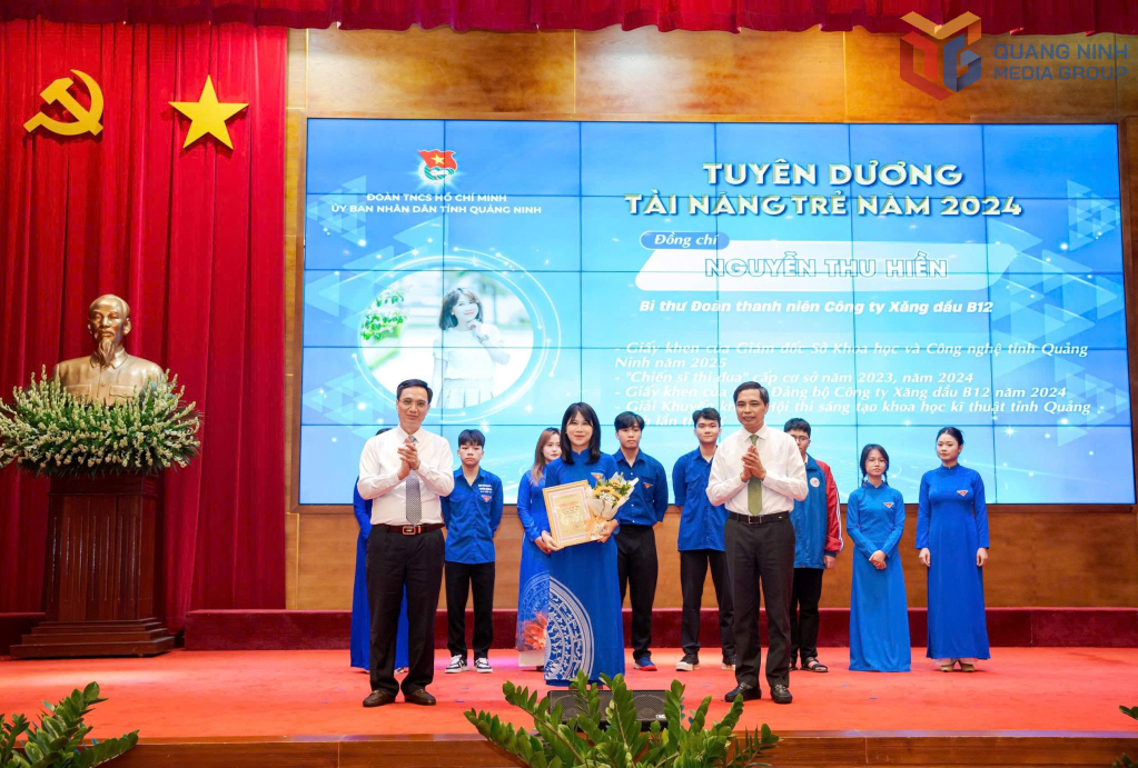 Bí thư Đoàn Nguyễn Thu Hiền vừa được tuyên dương Tài năng trẻ năm 2024 cấp Đoàn UBND tỉnh.