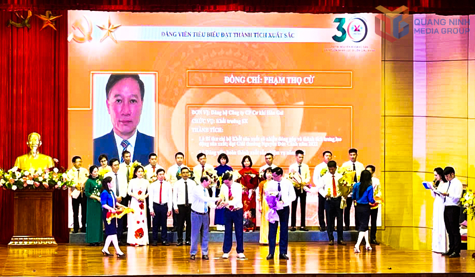 Kỹ sư Phạm Thọ Cừ là Đảng viên tiêu biểu năm 2022 của TKV.