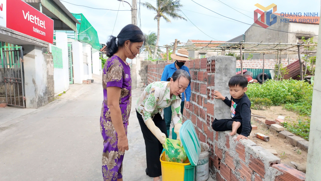 Ảnh với chú thích