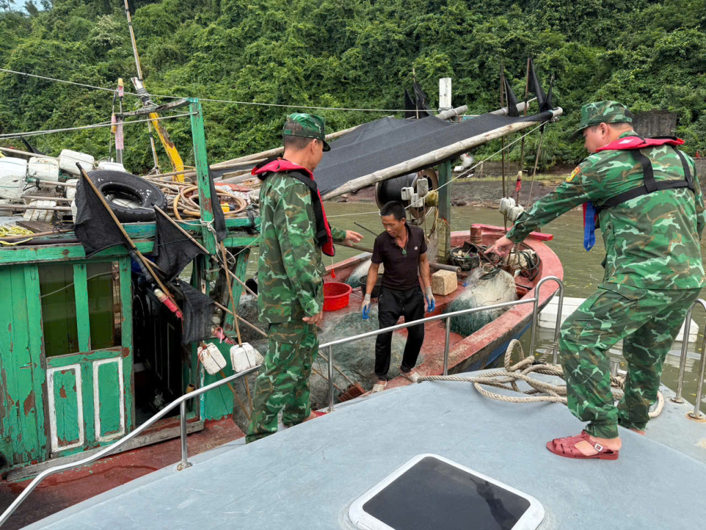  Đồn Biên phòng Đảo Trần 