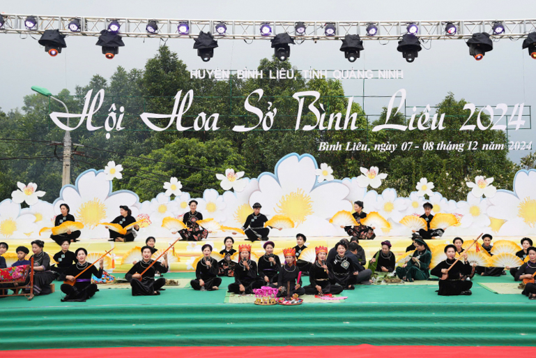 Ảnh với chú thích