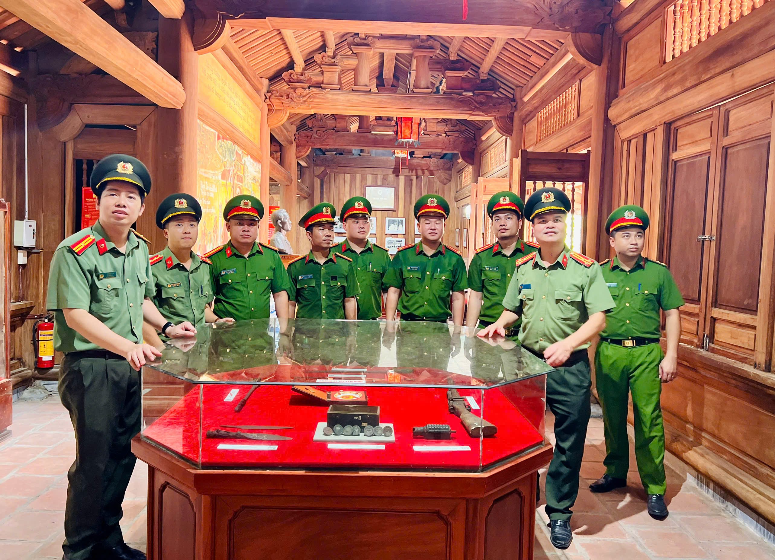 Ảnh với chú thích