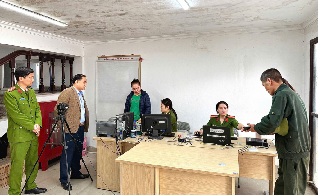Ảnh với chú thích