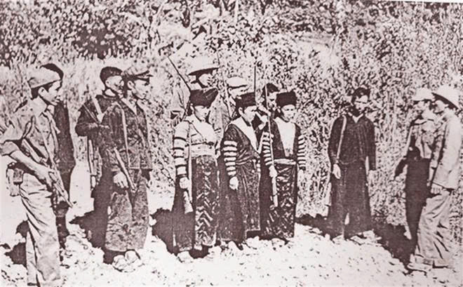 Ảnh với chú thích