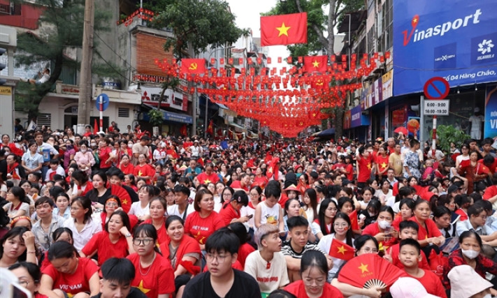 PM urges swift distribution of gifts to people for National Day