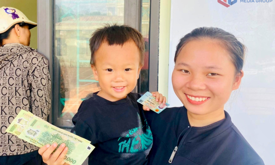 Trao quà Tết Độc lập - gắn kết yêu thương, lan tỏa niềm vui