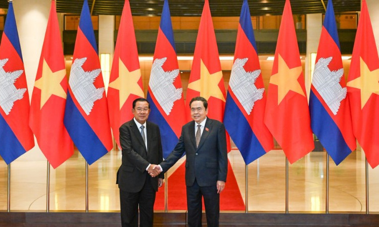 Chủ tịch Quốc hội Trần Thanh Mẫn hội kiến Chủ tịch Đảng Nhân dân Campuchia, Chủ tịch Thượng viện Campuchia Hun Sen
