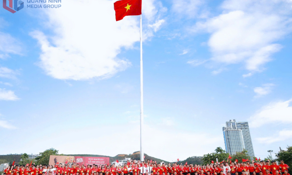 Khánh thành Cột cờ tại Quảng trường Sun phường Bãi Cháy 