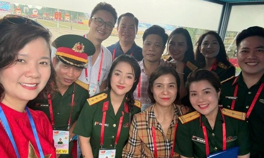 Giọng thuyết minh thấm đẫm tim gan: Nước mắt hạnh phúc hòa cùng niềm tự hào dân tộc