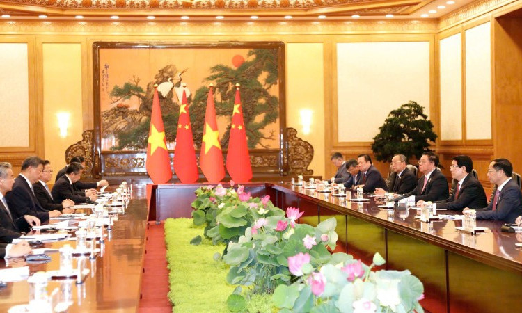 Chủ tịch nước Lương Cường hội đàm với Tổng Bí thư, Chủ tịch nước Trung Quốc Tập Cận Bình