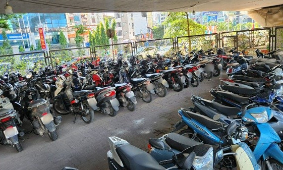 Hà Nội sẽ xóa bỏ toàn bộ bãi xe dưới gầm cầu