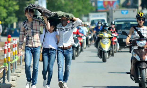 Nắng nóng bao trùm miền Bắc, nhiệt cao kèm oi bức ngày Khai giảng
