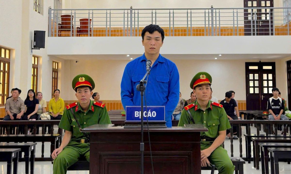 Đâm 2 người họ hàng từ mâu thuẫn lối đi chung, đối tượng lãnh án giết người