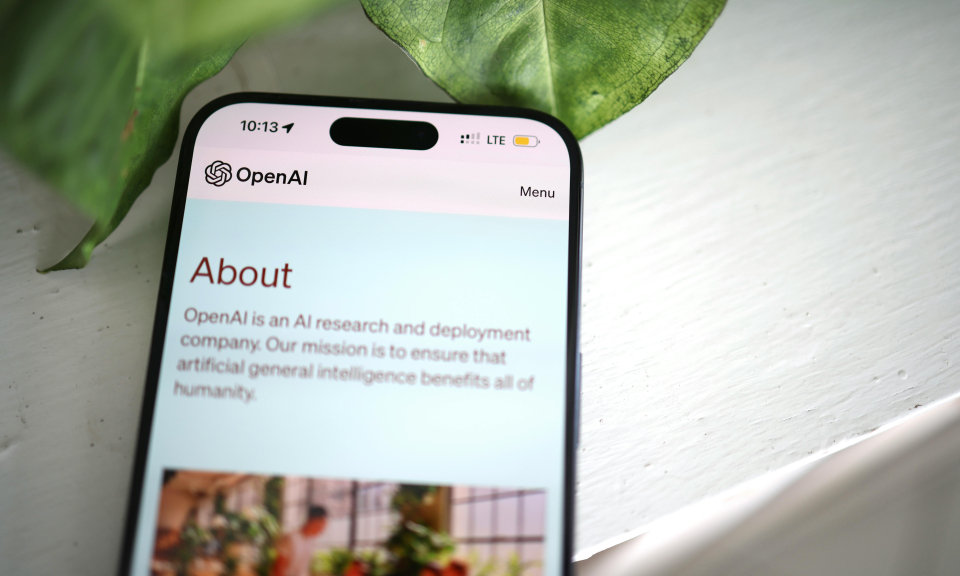 OpenAI chuẩn bị sản xuất hàng loạt chip AI riêng từ năm sau