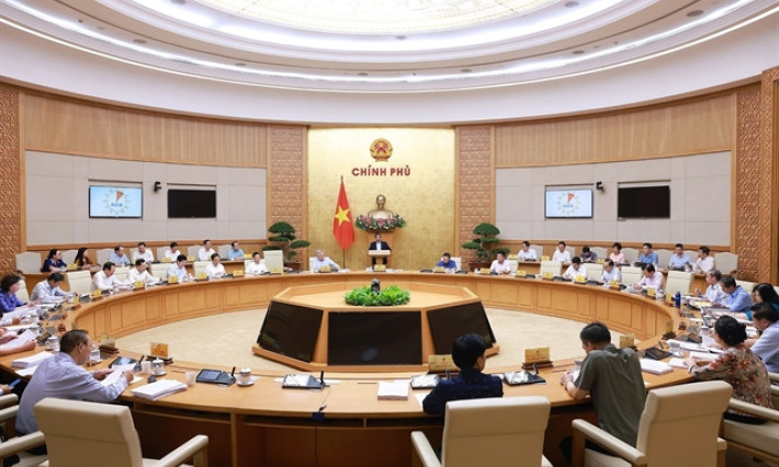 PM urges efforts to fully achieve set socio-economic development goals