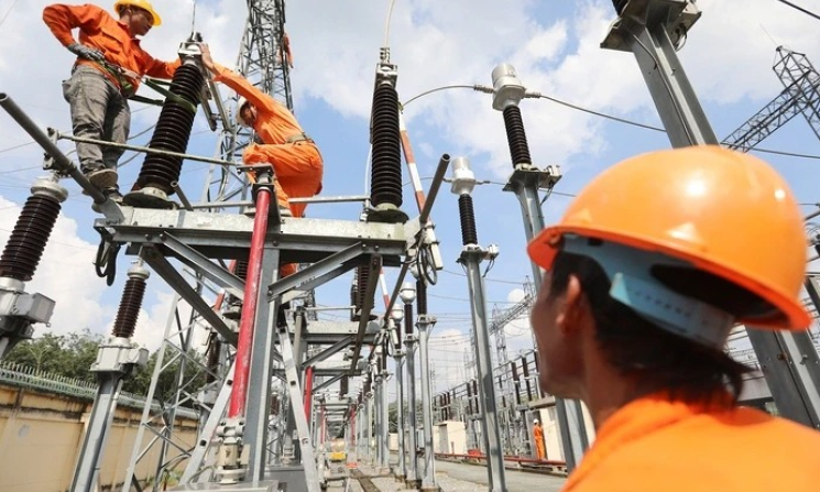Phân bổ khoản lỗ 44.792 tỉ vào giá điện, loạt bộ ngành hiệp hội 'truy' nguyên nhân
