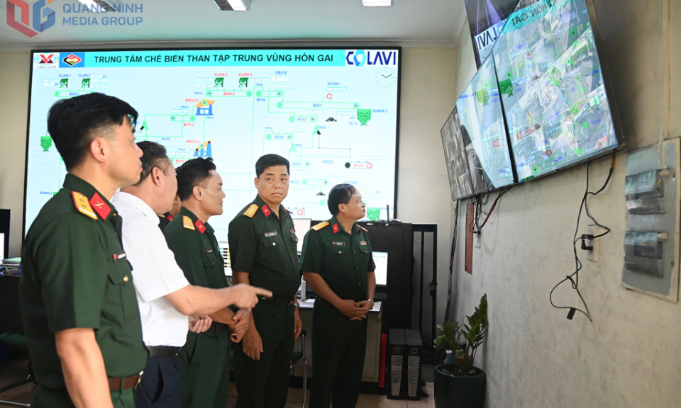 Khối thi đua LLVT 4 tỉnh, thành phố Quân khu 3 khảo sát kết quả thực hiện phong trào thi đua quyết thắng tại Quảng Ninh