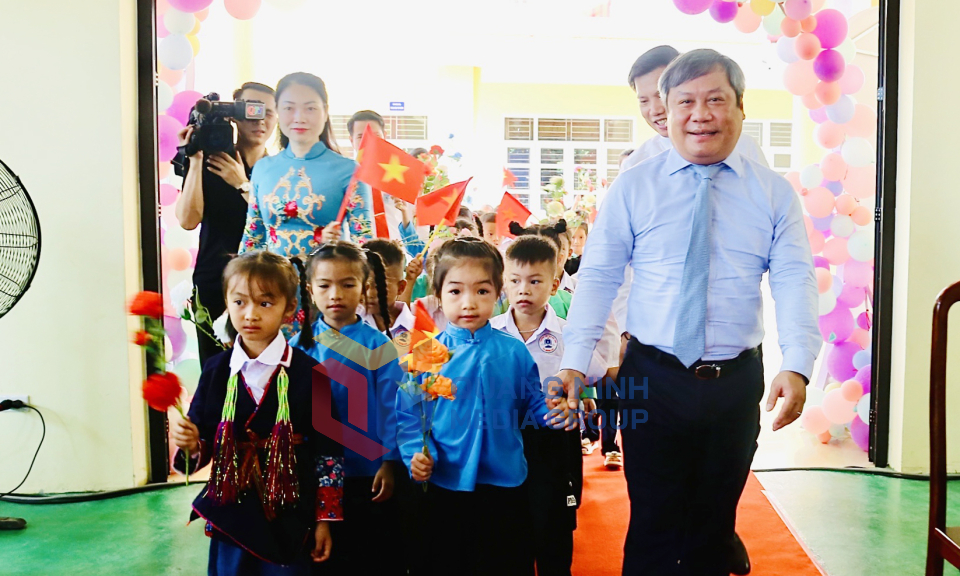 Bí thư Tỉnh ủy Vũ Đại Thắng, dự khai giảng năm học mới tại Trường TH và THCS Hải Sơn, tháng 9-2025