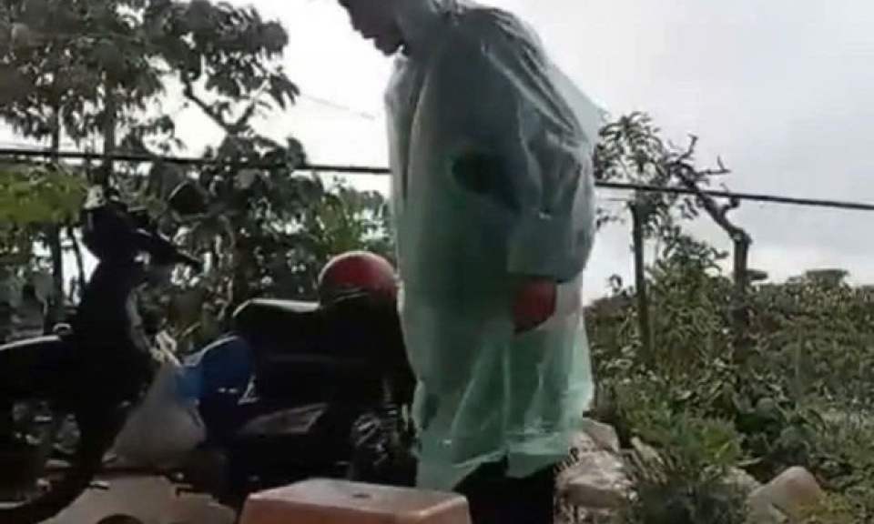 Điều tra vụ bé trai 2 tuổi bị cha ruột hành hạ ở Lâm Đồng