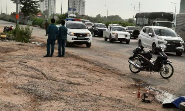 Tai nạn giữa xe ben và xe máy khiến một phụ nữ tử vong ở TPHCM