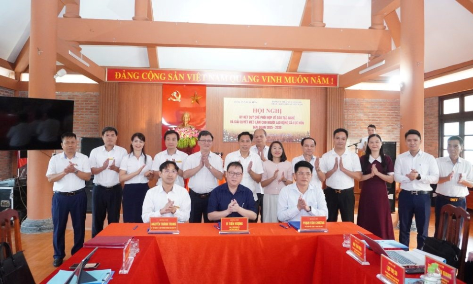Hành trình thắp sáng tương lai nghề mỏ
