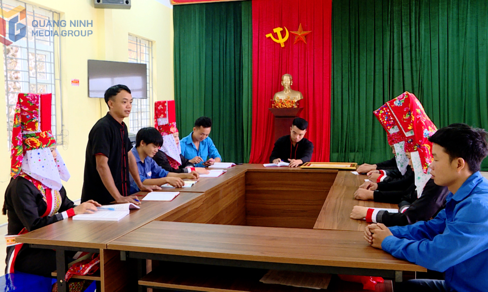 Chuyển biến tích cực trong sinh hoạt chi bộ 