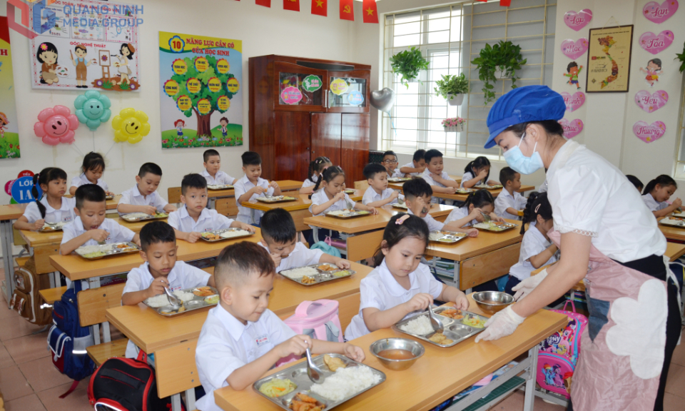 Đảm bảo VSATTP các bữa ăn bán trú