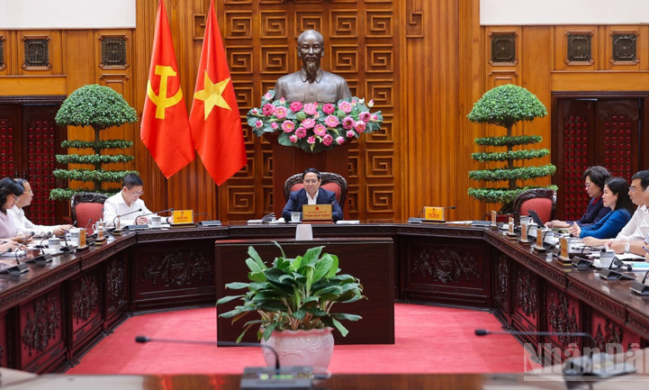Kiên định mục tiêu ổn định kinh tế vĩ mô, kiểm soát lạm phát, thúc đẩy tăng trưởng