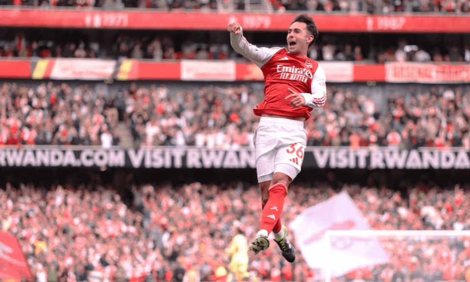 Arsenal lại thắng nhờ bài đá phạt góc