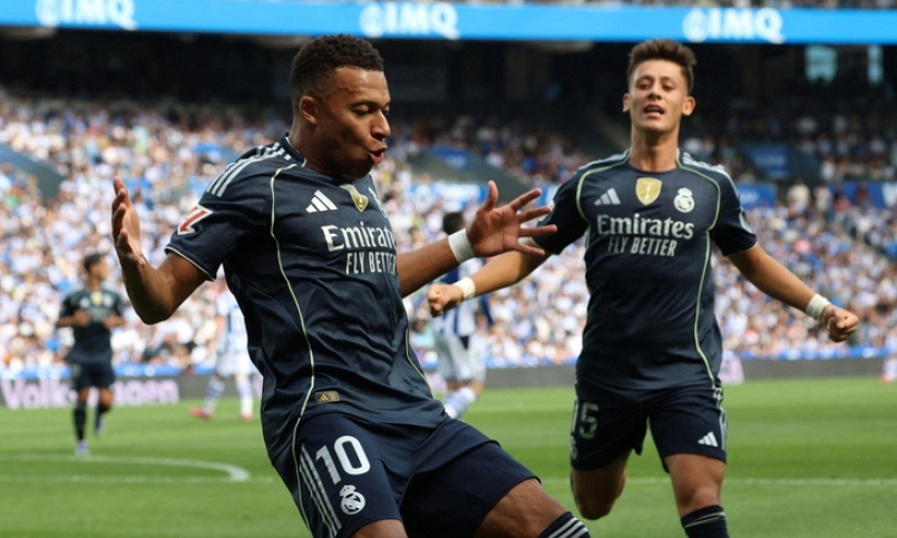 Mbappe tỏa sáng giúp 10 người Real Madrid giành chiến thắng