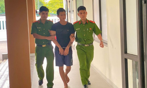 Bắt giữ đối tượng xông vào trụ sở chém Phó Trưởng Công an xã