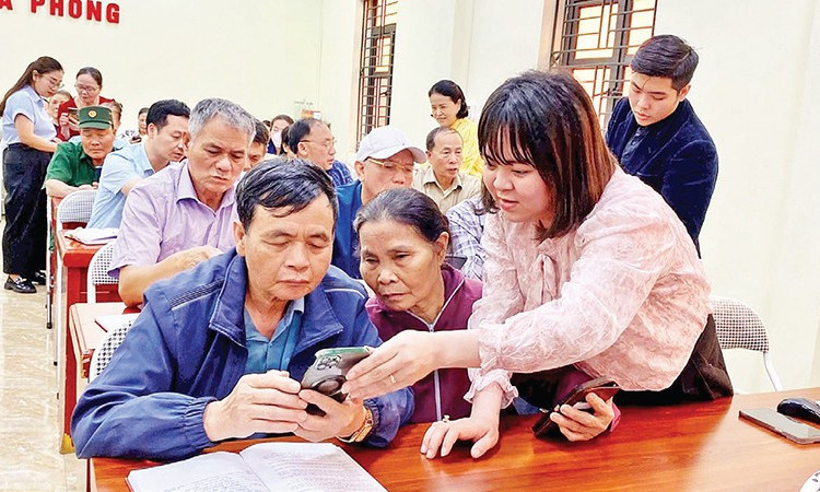 Thúc đẩy các giải pháp công nghệ phục vụ người dân, doanh nghiệp