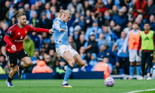 Haaland lập cú đúp, Man City nhấn chìm Man United