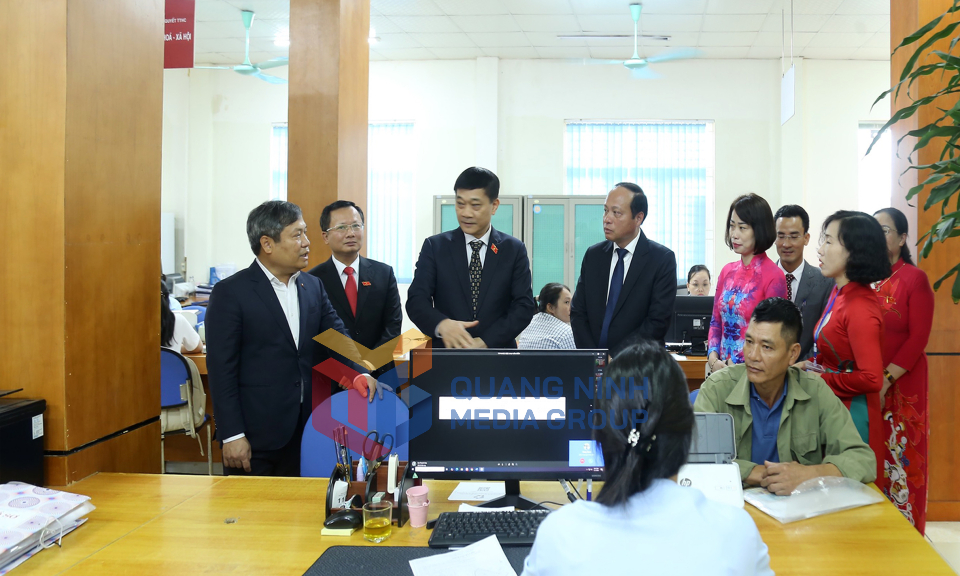 Phó Chủ tịch Quốc hội Vũ Hồng Thanh kiểm tra vận hành chính quyền địa phương 2 cấp tại đặc khu Vân Đồn, tháng 7-2025
