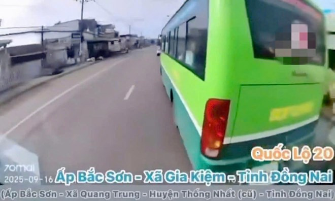 CSGT Đồng Nai xử phạt tài xế xe buýt sau phản ánh vượt ẩu trên tuyến Quốc lộ 20