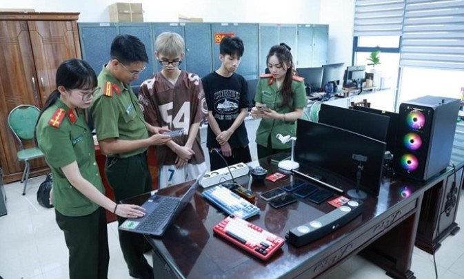 Lạng Sơn phá đường dây Gen Z lừa đảo hơn 15 tỉ đồng qua livestream tài - xỉu