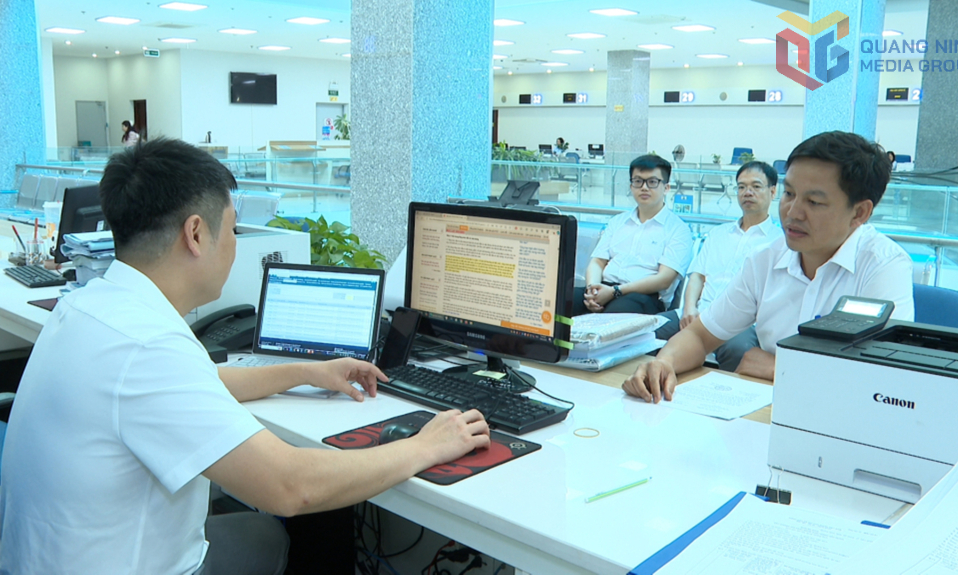 Ảnh với chú thích