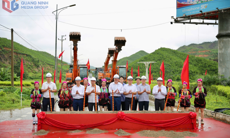 Nhiệm kỳ của đổi mới và đột phá