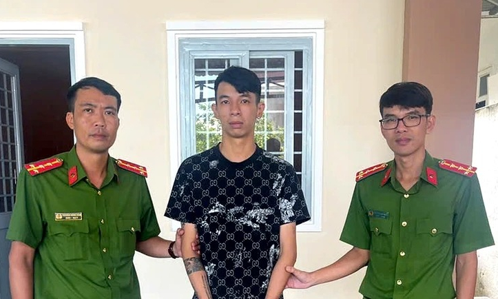 Bắt thanh niên đâm tài xế, cướp xe ôm tại Cần Thơ