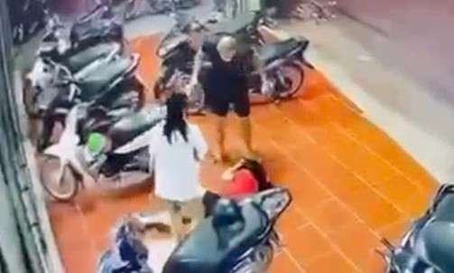 Công an Hà Nội điều tra vụ cô gái bị đánh dã man trước quán bi-a