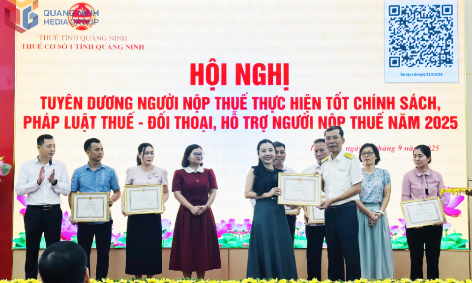 Hội nghị tuyên dương người nộp thuế 