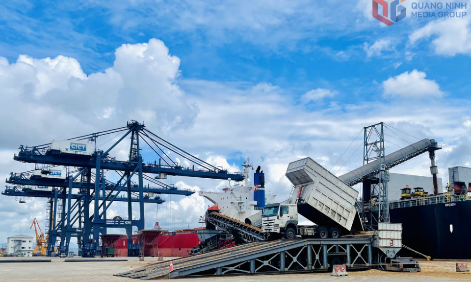 Quang Ninh seaports sustain growth momentum