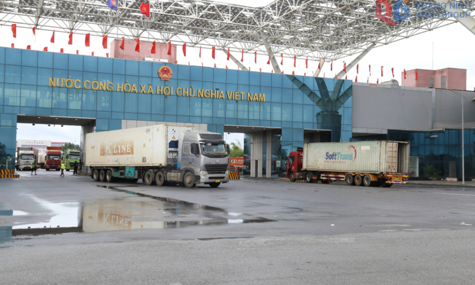 Kim ngạch XNK đạt hơn 15,6 tỷ USD